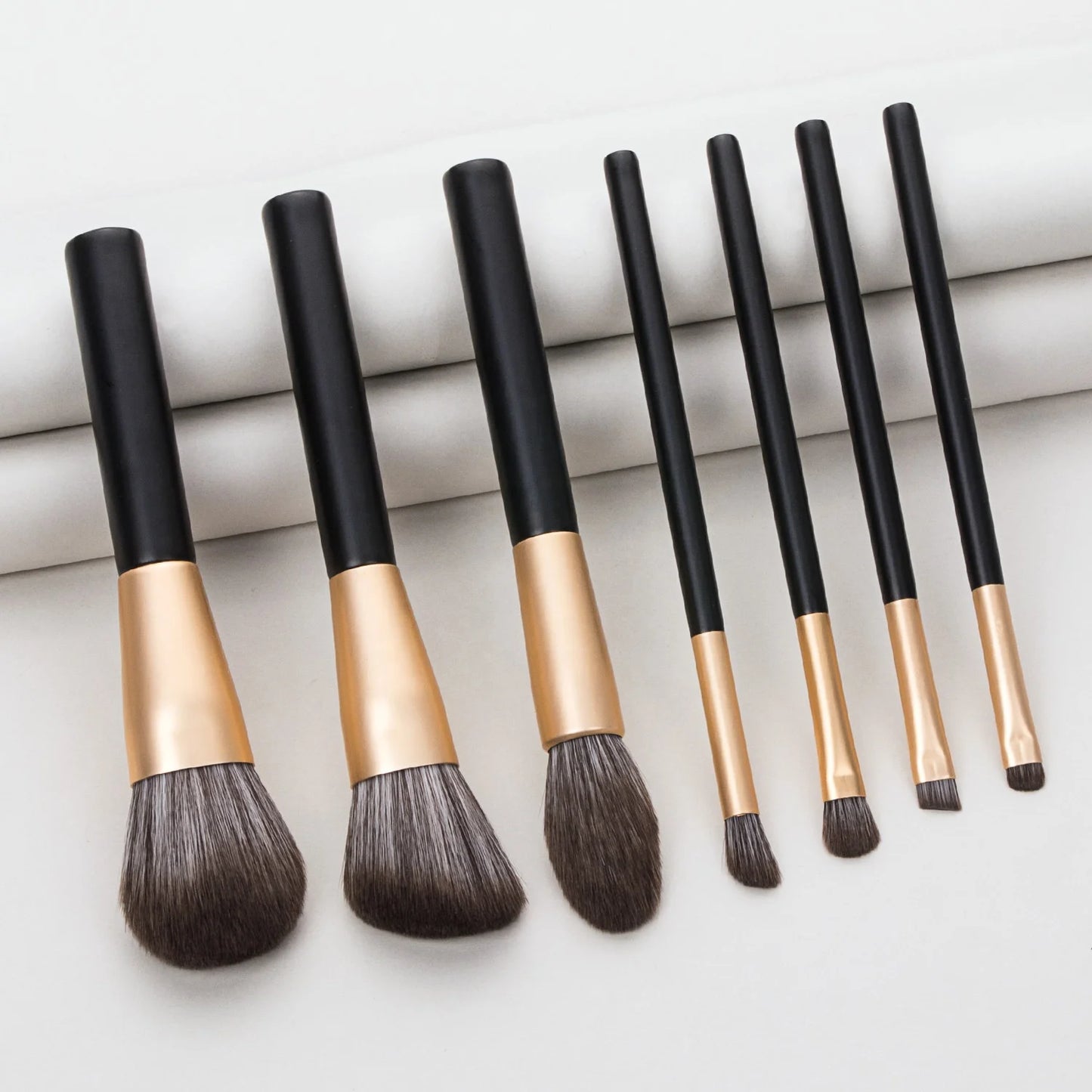Wholesale Customized Logo Professional Makeup Brush Set Synthetic Vegan 9pcs Makeup Brushes with PU Case  Cindorium