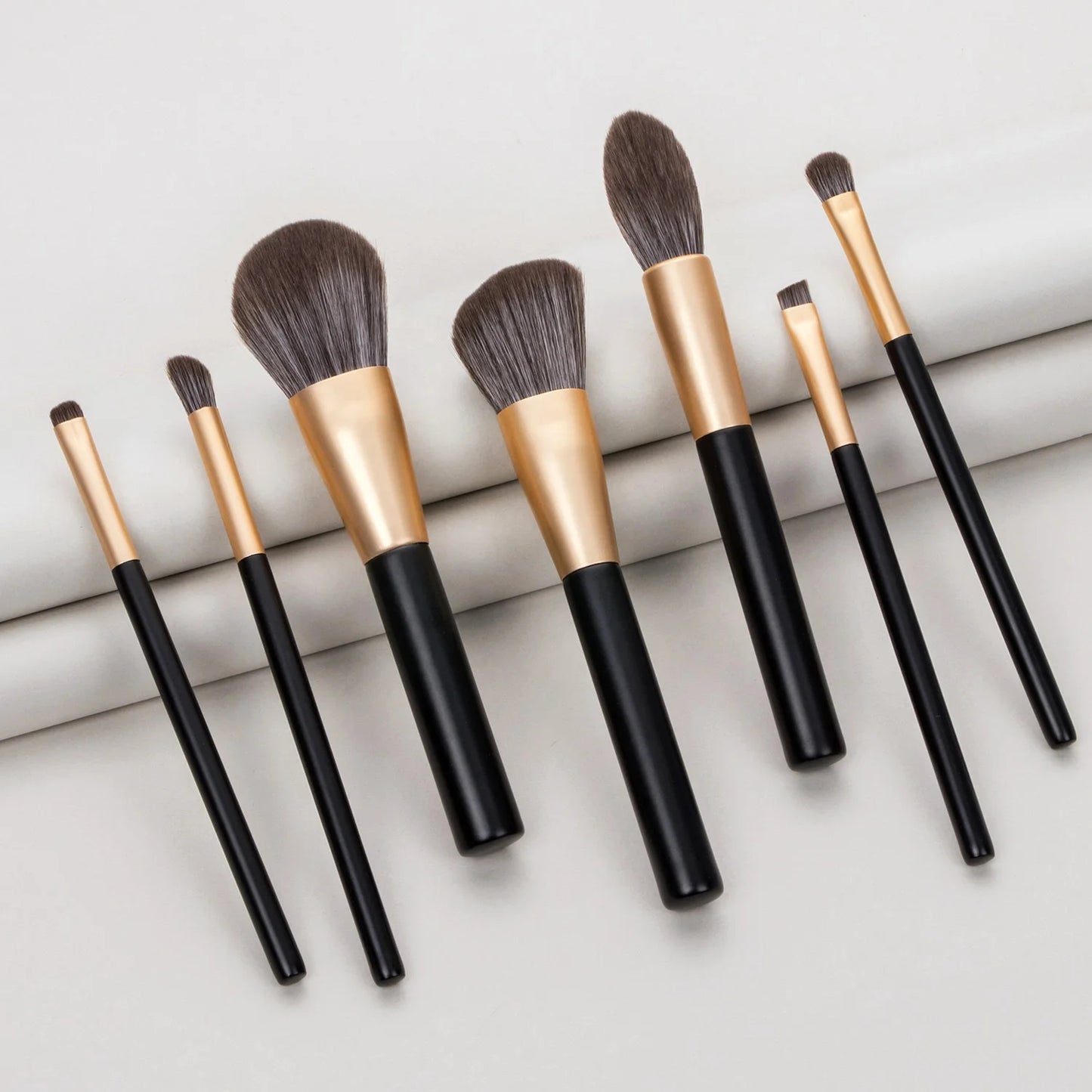 Wholesale Customized Logo Professional Makeup Brush Set Synthetic Vegan 9pcs Makeup Brushes with PU Case  Cindorium